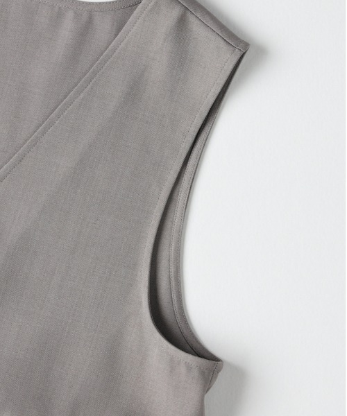 Right-on（ライトオン）の「【すっきり見え】【HONEYSUCKLE ROSE】ウール調ペプラムベスト /セットアップ対応(トレンド/体型カバー)（その他トップス・レディース・ダークグレー/ブラウン/グレー・M/S/L）」の8枚目の写真