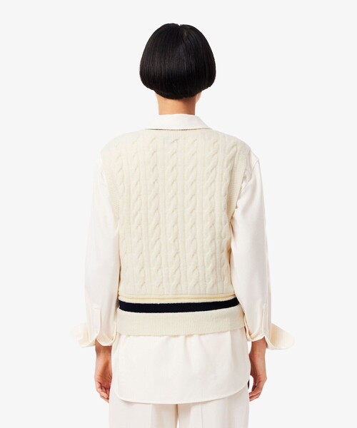 LACOSTE（ラコステ）の「ウール×ナイロン エッセンシャル チルデンニットベスト（ベスト・レディース・オフホワイト・40/38/36/34）」の3枚目の写真