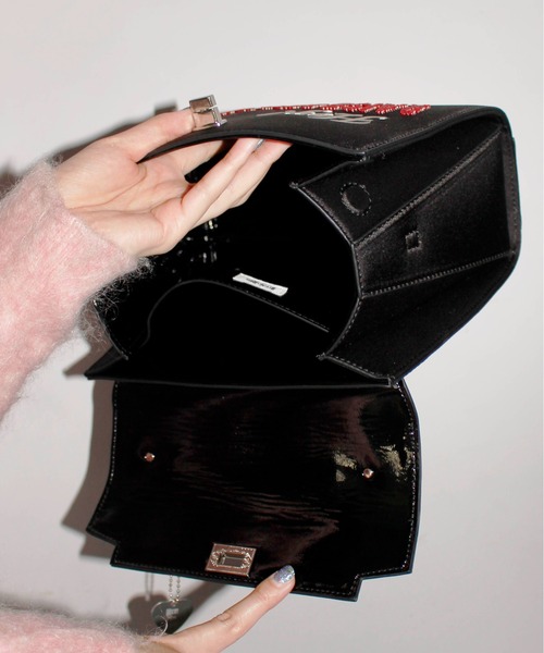 HEY!MrsROSE(ヘイミセスローズ)の「HEY! Mrs ROSE(ヘイ!ミセスローズ)Claim Hand BAG(ハンドバッグ・レディース・ブラック/ブラウン/レッド・FREE)」の13枚目の写真