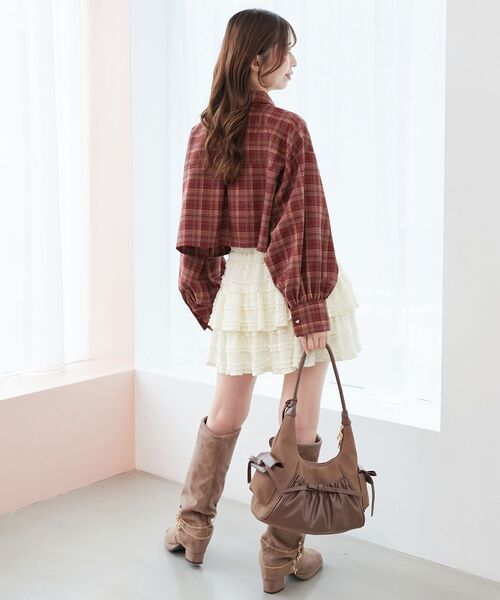 MAJESTIC LEGON（マジェスティックレゴン）の「カットレースフリルミニスカパン（スカート・レディース・オフホワイト/アイボリー/ブラック・MEDIUM）」の4枚目の写真