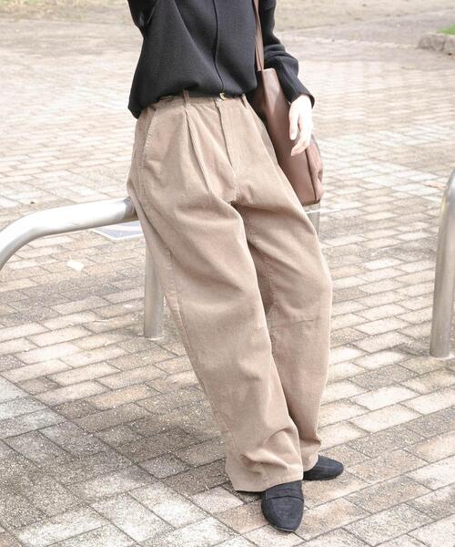 ITEMS URBANRESEARCH（アイテムズ アーバンリサーチ）の「コーデュロイバレルパンツ（その他パンツ・レディース・ブラック/レッド系その他/ベージュ・FREE）」の12枚目の写真