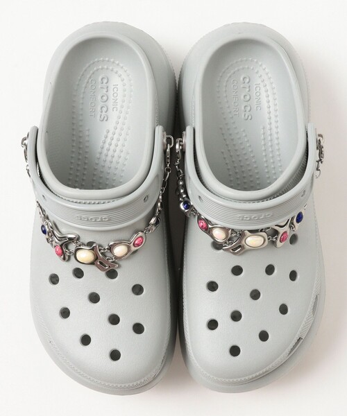 Ray BEAMS(レイビームス)の「crocs / クラシック ジュエルズ クロッグ(サンダル・レディース・グレー・6/5/4/7)」の4枚目の写真