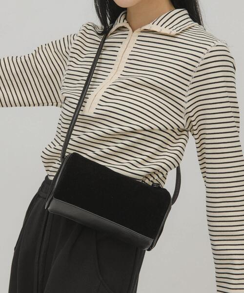 KBF（ケイビーエフ）の「ステッチデザインベロアミニBAG（ショルダーバッグ・レディース・ベージュ/ブラウン/ブラック・ONE）」の2枚目の写真