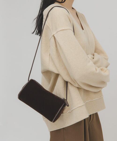 KBF（ケイビーエフ）の「ステッチデザインベロアミニBAG（ショルダーバッグ・レディース・ベージュ/ブラウン/ブラック・ONE）」の21枚目の写真