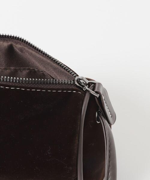 KBF（ケイビーエフ）の「ステッチデザインベロアミニBAG（ショルダーバッグ・レディース・ベージュ/ブラウン/ブラック・ONE）」の4枚目の写真