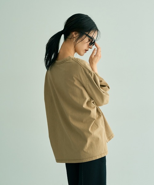 Editt by YECCA VECCA（エディットバイイェッカヴェッカ）の「ヴィンテージ風箔プリントロゴTee（Tシャツ/カットソー・レディース・ダークベージュ/グレー・FREE）」の6枚目の写真