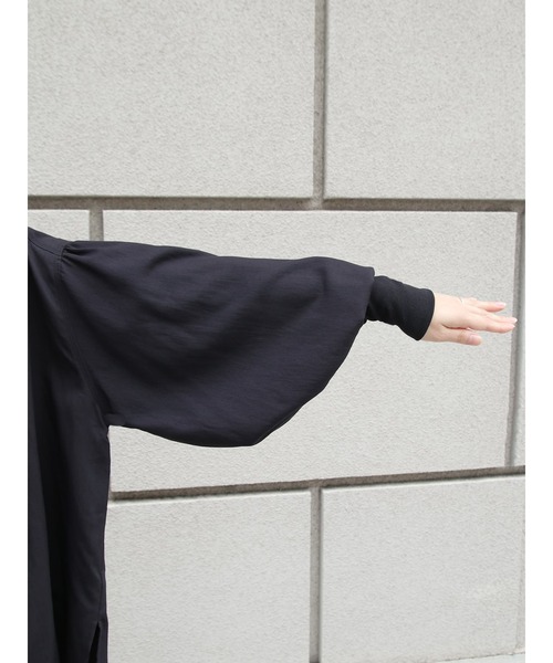 Brown&Street(ブラウンアンドストリート)の「Vネックボリュームスリーブトップス(シャツ/ブラウス・レディース・ベージュ/ブラック・FREE)」の17枚目の写真