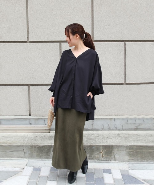 Brown&Street(ブラウンアンドストリート)の「Vネックボリュームスリーブトップス(シャツ/ブラウス・レディース・ベージュ/ブラック・FREE)」の13枚目の写真