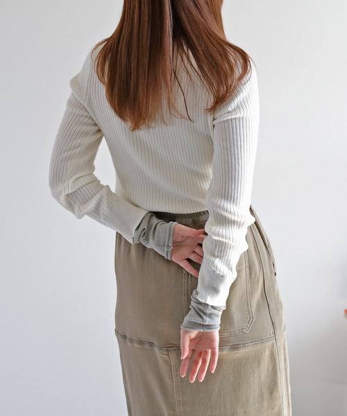 cepo（セポ）の「ソデ配色ラインクルーネックリブニット（ニット/セーター・レディース・ブラック/グレー/オフホワイト・M）」の9枚目の写真