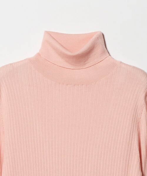 UNITED ARROWS（ユナイテッドアローズ）の「リブ タートルネック ニット（ニット/セーター・レディース・ナチュラル/グレー系/ライトピンク/ブラック/ホワイト/ピンク・FREE）」の19枚目の写真