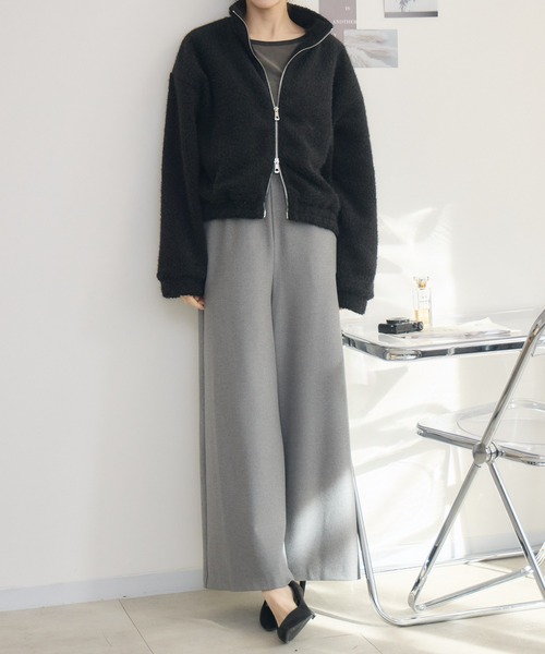 RU.TI.LE（ルチル）の「【RU.TI.LE】カットボアジップブルゾン（ブルゾン・レディース・ブラック/ベージュ・MEDIUM）」の6枚目の写真