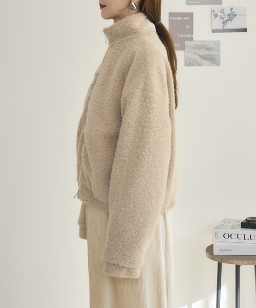 RU.TI.LE（ルチル）の「【RU.TI.LE】カットボアジップブルゾン（ブルゾン・レディース・ブラック/ベージュ・MEDIUM）」の22枚目の写真