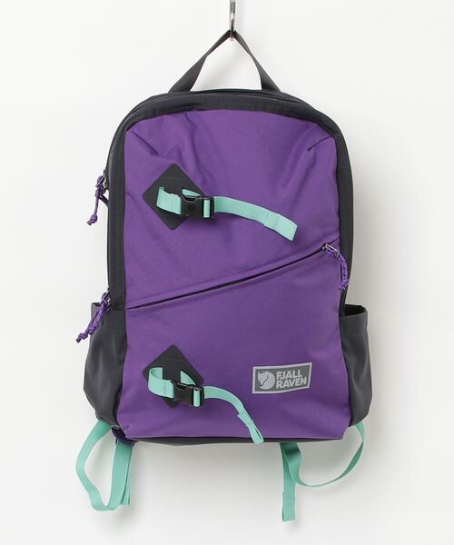 FJALL RAVEN (フェールラーベン)の「Vardag Backpack 17 (FJALLRAVEN/フェールラーベン)(バックパック/リュック・レディース・ブラック/カーキ/バイオレット・ONE SIZE)」の3枚目の写真