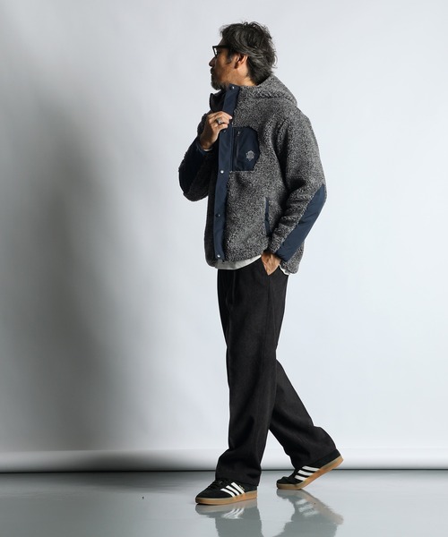 The DUFFER of ST.GEORGE（ザダファーオブセントジョージ）の「BOA FLEECE HOODIE：ボアフリースパーカー ライトアウター（その他アウター・メンズ・チャコールグレー/ブラック/ネイビー・X-LARGE/LARGE/MEDIUM/SMALL）」の7枚目の写真