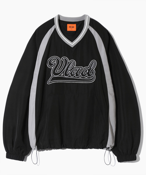DIMITRI BLACK(ディミトリブラック)の「VLAD 配色ロゴアートワークプルオーバー_ブラック(スウェット・レディース・その他・MEDIUM/LARGE/X-LARGE)」の2枚目の写真