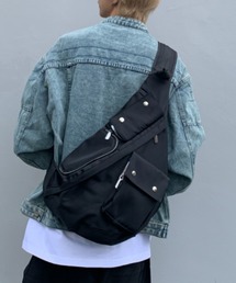 ボディバッグ ワンショルダーバッグ 斜め掛け」に該当するバッグ