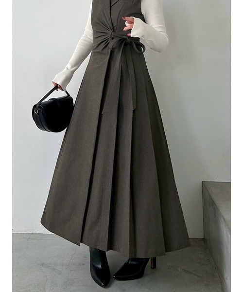 SNIDEL（スナイデル）の「Sustainableサイドプリーツテーラードワンピース（ワンピース・レディース・チャコールグレー/ライトベージュ/ブラウン・0/1）」の12枚目の写真