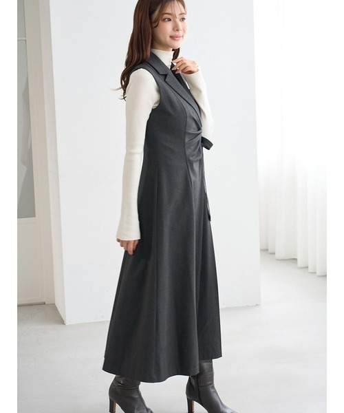 SNIDEL（スナイデル）の「Sustainableサイドプリーツテーラードワンピース（ワンピース・レディース・チャコールグレー/ライトベージュ/ブラウン・0/1）」の20枚目の写真