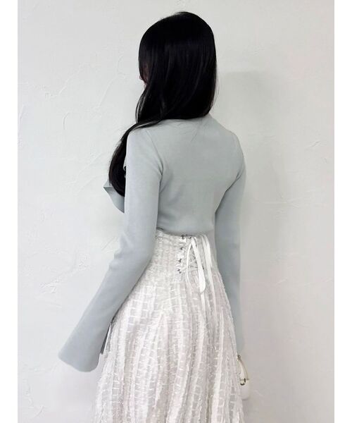 dazzlin(ダズリン)の「ラッフルタイニット(ニット/セーター・レディース・ベージュ/ブラック/グレー/オフホワイト・FREE)」の9枚目の写真