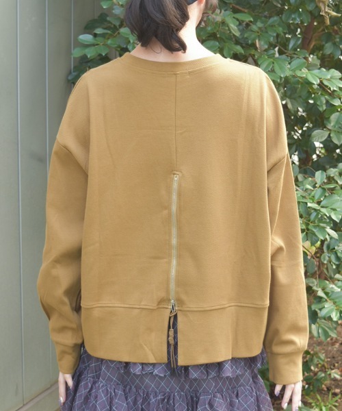 axes femme(アクシーズファム)の「バックジッププルオーバー(Tシャツ/カットソー・レディース・ブラック/チャコール/マスタード・FREE)」の6枚目の写真