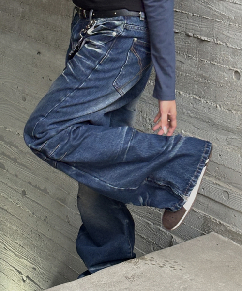 AAKAM(アーカム)の「Washed Zipper Slit Denim Pants (Blue)(デニムパンツ・レディース・その他・2/1)」の18枚目の写真