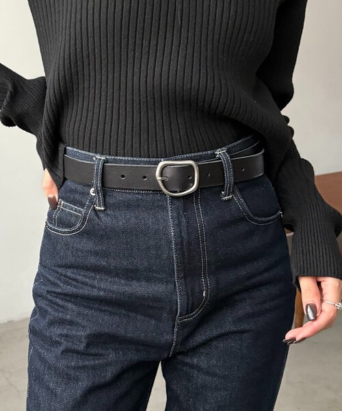 CAPRICIEUX LE'MAGE(カプリシューレマージュ)の「ニュアンスバックルスリムベルト(ベルト・レディース・ブラウン/ブラック・FREE)」の4枚目の写真