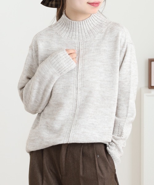 BRODIAEA(ブローディア)の「BRODIAEA イタリア糸ハイネックプルオーバーニット(ニット/セーター・レディース・グレイッシュベージュ/ライトグリーン/ブラック/グレー/ブルー/コーラル・40)」の4枚目の写真
