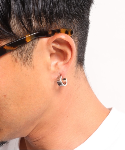VIVIFY(ビビファイ)の「ピアス/バックホールマーク/ハンマードフィニッシュ/ミドル(ピアス(片耳用)・メンズ・シルバー・FREE)」の6枚目の写真