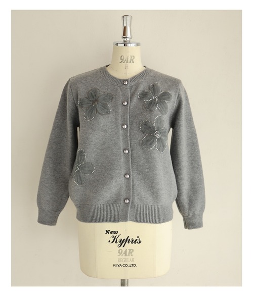 cawaii（カワイイ）の「チュールのお花咲くおめかしカーディガン（カーディガン/ボレロ・レディース・レッド/グレー・FREE）」の5枚目の写真