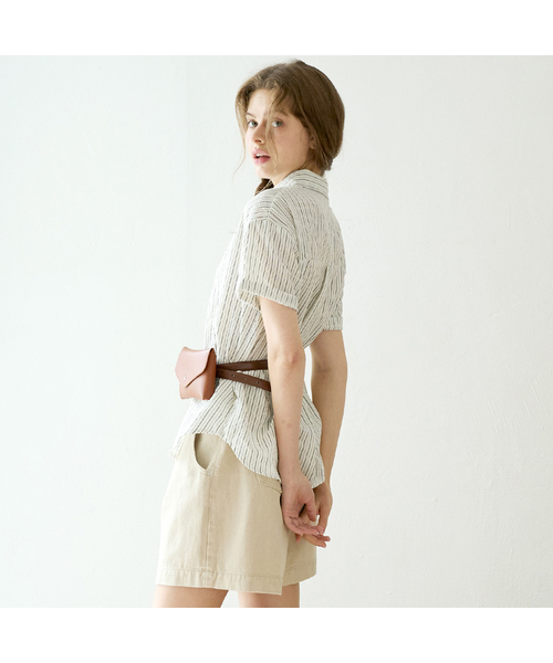 SLOWLOLLI（スローローリ）の「Single Pintuck Cotton short pants_4 Colors（その他パンツ・レディース・アイボリー/カーキ/ブラック/Beige・1(S)/2(M)/3(L)）」の3枚目の写真