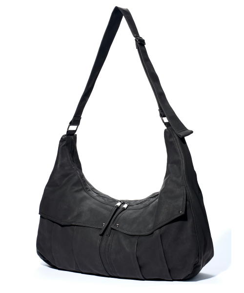 IDWS(アイドンワナセル)の「Mega Loop Hobo Bag Black(メッセンジャーバッグ・レディース・その他・OS)」の12枚目の写真