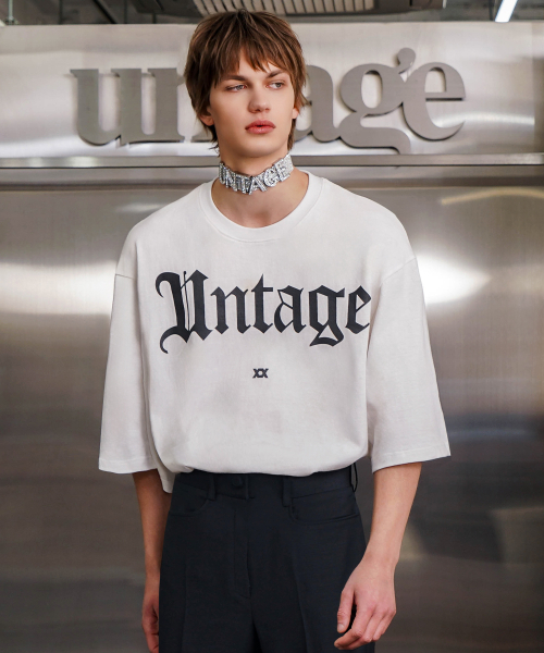 UNTAGE（アンテージ）の「ロゴプリントケープ半袖Tシャツ[ホワイト(ユニセックス)]_UTT-ST35（Tシャツ/カットソー・メンズ・その他・FREE）」の2枚目の写真