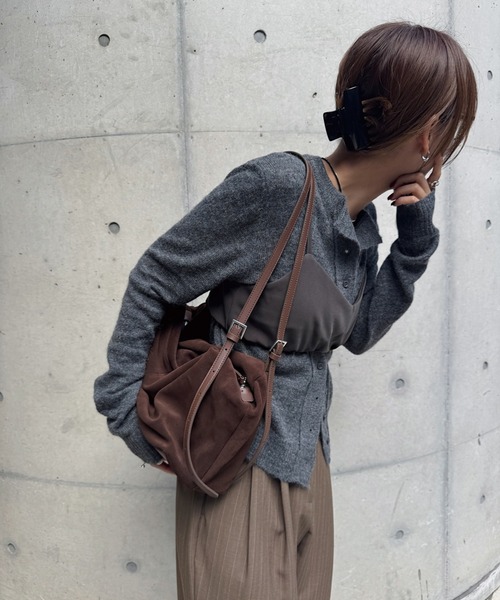 nananamoe(ナナナモエ)の「lettering mohair knit cardigan(ニット/セーター・レディース・チャコールグレー/アイボリー/ベージュ・FREE)」の14枚目の写真