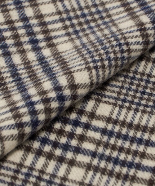 UNITED ARROWS（ユナイテッドアローズ）の「ライト カシミヤ マフラー（マフラー・メンズ・ブラック/ライム/ベージュ/ネイビー・FREE）」の10枚目の写真