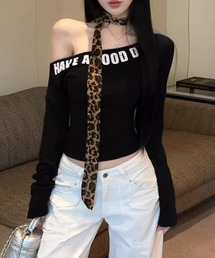 lilful | ヒョウ柄タイ付き かすれレタリングロゴ ワンショルトップス(Tシャツ/カットソー)