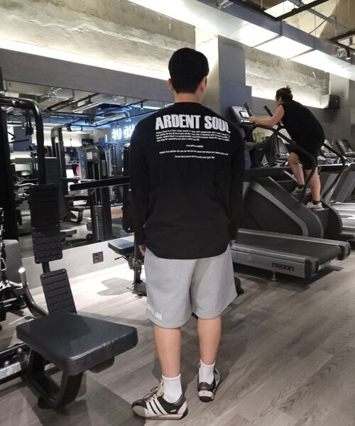 ARDENTSOUL(アーデントソウル)の「アダント、シグネチャーバックロゴセミオーバーフィット長袖Tシャツ(ブラック)(Tシャツ/カットソー・メンズ・その他・XX-LARGE)」の5枚目の写真