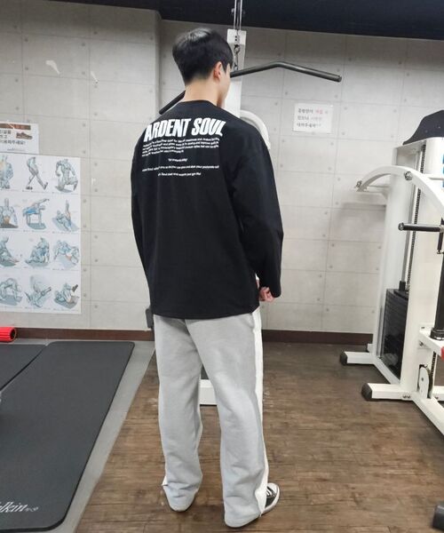 ARDENTSOUL(アーデントソウル)の「アダント、シグネチャーバックロゴセミオーバーフィット長袖Tシャツ(ブラック)(Tシャツ/カットソー・メンズ・その他・XX-LARGE)」の6枚目の写真