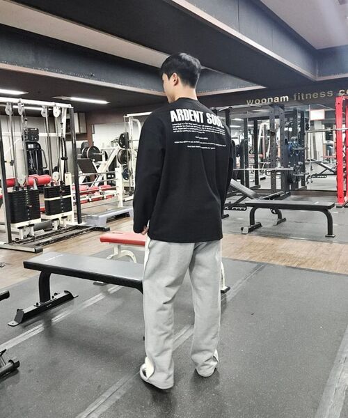 ARDENTSOUL(アーデントソウル)の「アダント、シグネチャーバックロゴセミオーバーフィット長袖Tシャツ(ブラック)(Tシャツ/カットソー・メンズ・その他・XX-LARGE)」の8枚目の写真