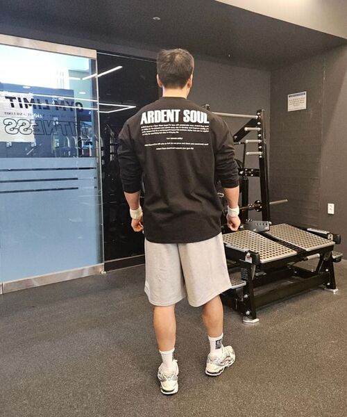 ARDENTSOUL(アーデントソウル)の「アダント、シグネチャーバックロゴセミオーバーフィット長袖Tシャツ(ブラック)(Tシャツ/カットソー・メンズ・その他・XX-LARGE)」の9枚目の写真