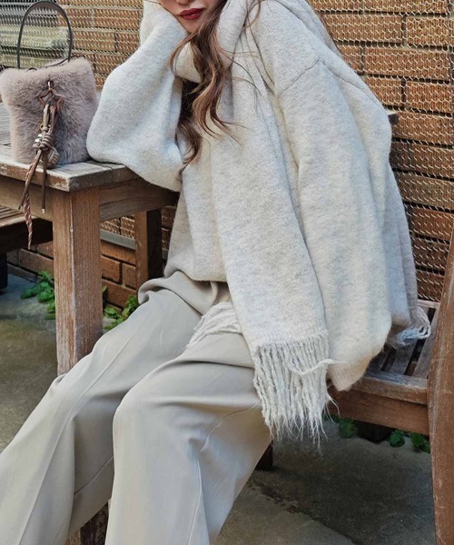 esutoreja（エストレジャ）の「Vネックニット×スカーフ（ニット/セーター・レディース・レッド/ベージュ/チャコール・FREE）」の16枚目の写真