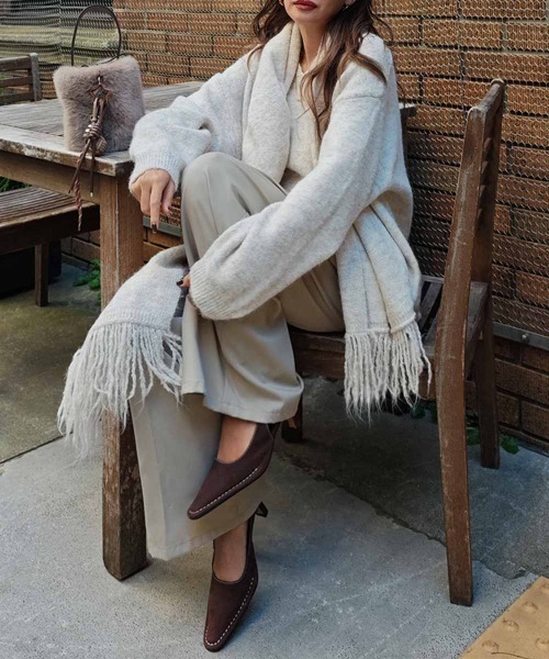 esutoreja（エストレジャ）の「Vネックニット×スカーフ（ニット/セーター・レディース・レッド/ベージュ/チャコール・FREE）」の17枚目の写真