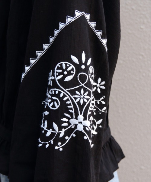 THE SHINZONE（ザ　シンゾーン）の「THE SHINZONE/シンゾーン　刺繍ブラウス　EMBROIDERED BLOUSE　26SMSBL09（シャツ/ブラウス・レディース・ブラック/ナチュラル・FREE）」の8枚目の写真