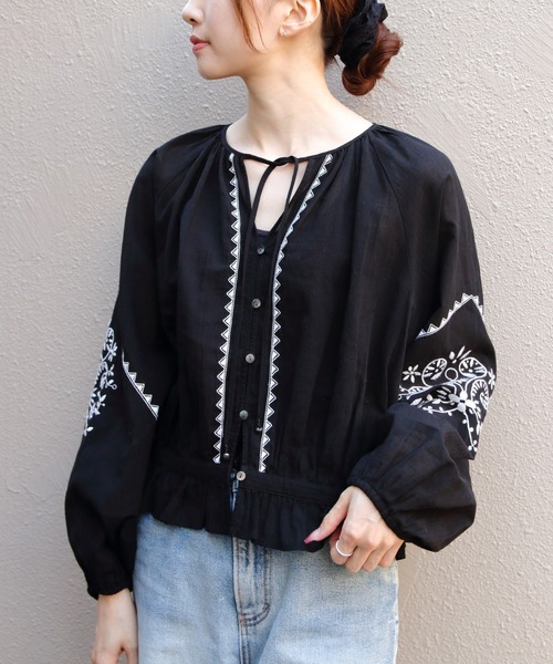 THE SHINZONE（ザ　シンゾーン）の「THE SHINZONE/シンゾーン　刺繍ブラウス　EMBROIDERED BLOUSE　26SMSBL09（シャツ/ブラウス・レディース・ブラック/ナチュラル・FREE）」の5枚目の写真