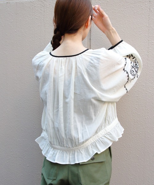 THE SHINZONE（ザ　シンゾーン）の「THE SHINZONE/シンゾーン　刺繍ブラウス　EMBROIDERED BLOUSE　26SMSBL09（シャツ/ブラウス・レディース・ブラック/ナチュラル・FREE）」の16枚目の写真