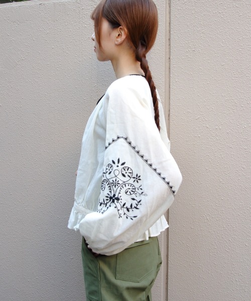 THE SHINZONE（ザ　シンゾーン）の「THE SHINZONE/シンゾーン　刺繍ブラウス　EMBROIDERED BLOUSE　26SMSBL09（シャツ/ブラウス・レディース・ブラック/ナチュラル・FREE）」の18枚目の写真