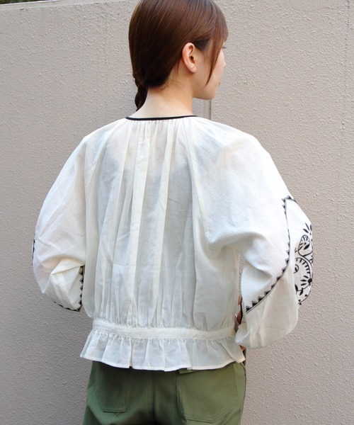 THE SHINZONE（ザ　シンゾーン）の「THE SHINZONE/シンゾーン　刺繍ブラウス　EMBROIDERED BLOUSE　26SMSBL09（シャツ/ブラウス・レディース・ブラック/ナチュラル・FREE）」の17枚目の写真