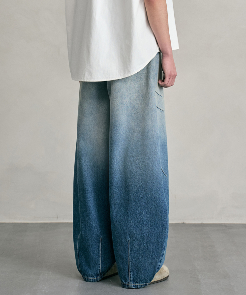 DECET（デケト）の「Balloon Wide Jeans DCPT055LightBlueA（デニムパンツ・レディース・その他・26/28/30/32/34）」の20枚目の写真