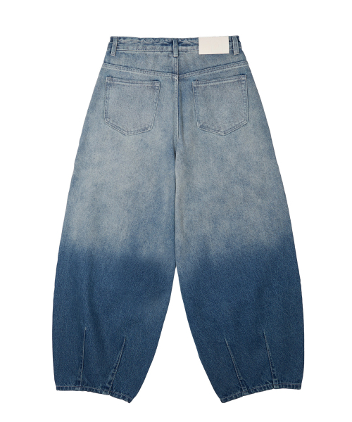 DECET（デケト）の「Balloon Wide Jeans DCPT055LightBlueA（デニムパンツ・レディース・その他・26/28/30/32/34）」の4枚目の写真