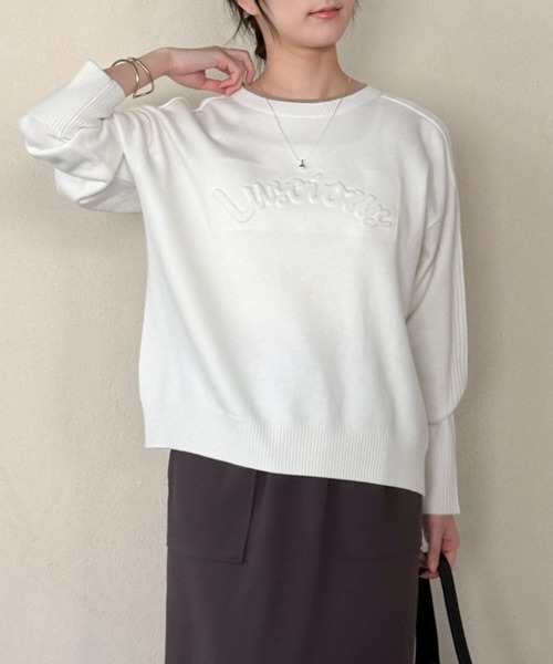 Doux archives(ドゥアルシーヴ)の「レイヤード風エンボスニット(ニット/セーター・レディース・ベージュ/オフホワイト/ブラック・FREE)」の7枚目の写真