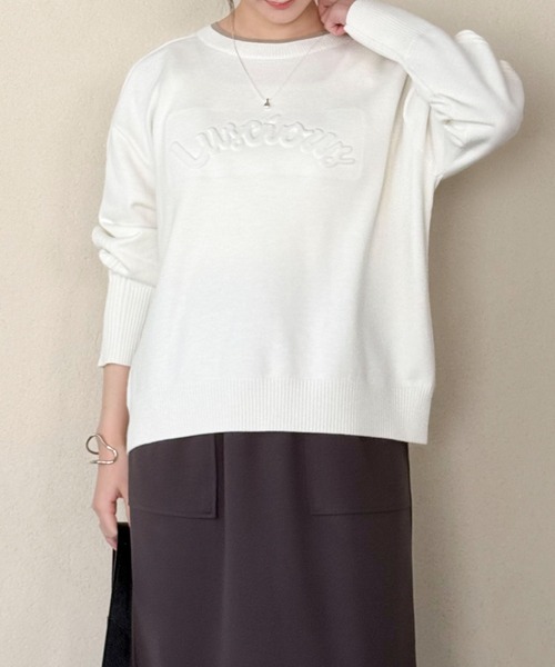 Doux archives(ドゥアルシーヴ)の「レイヤード風エンボスニット(ニット/セーター・レディース・ベージュ/オフホワイト/ブラック・FREE)」の8枚目の写真